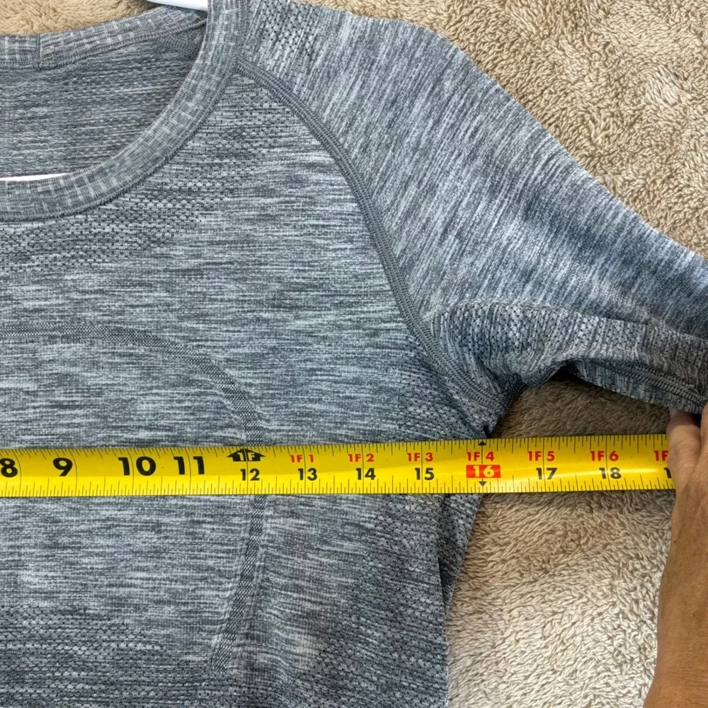 Lululemon Swiftly Tech Long Sleeve Crew Grey Space Dye Running Top Size 8